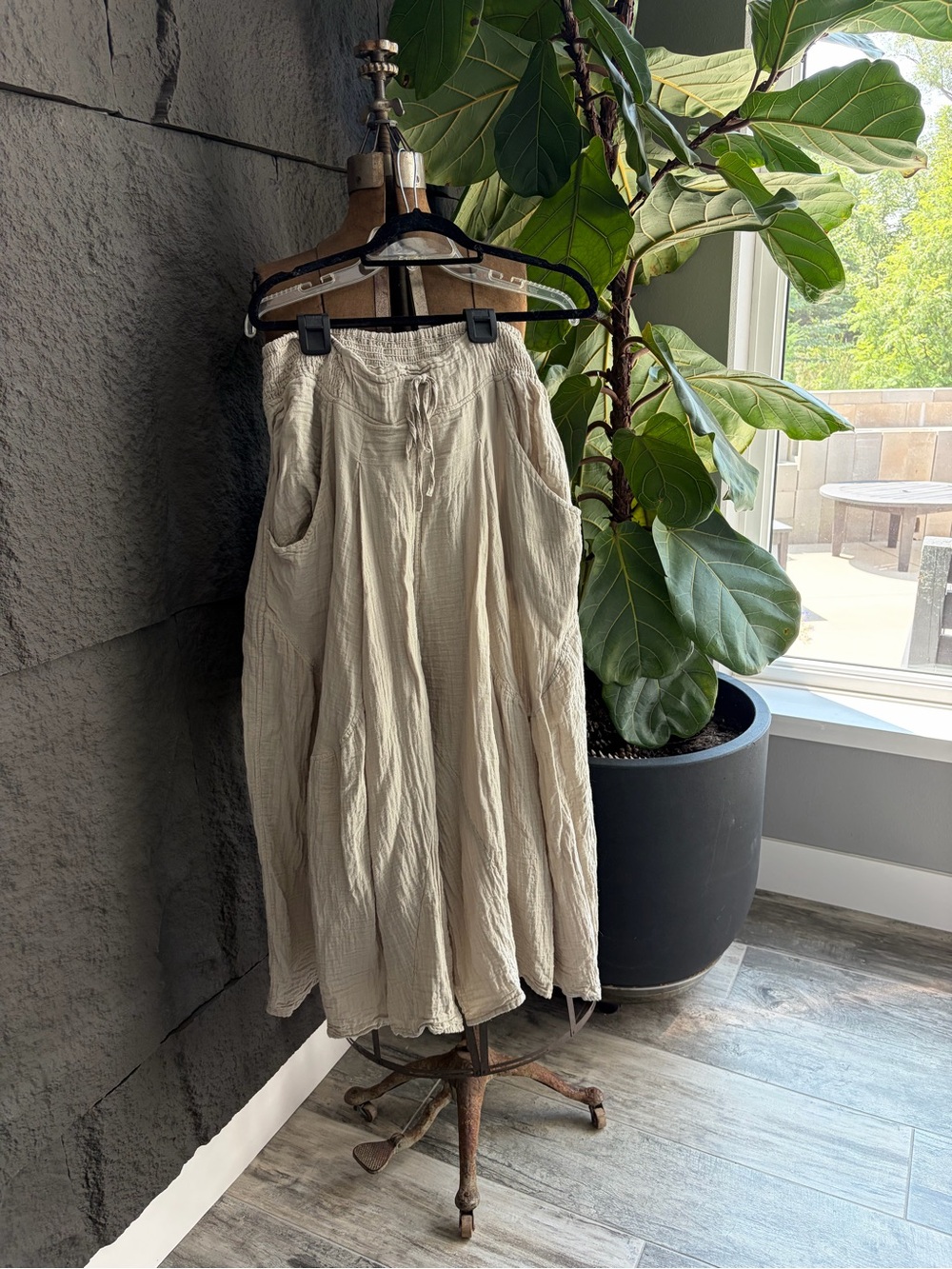 Paper lace Women’s Cream Maxi Skirt with Pockets